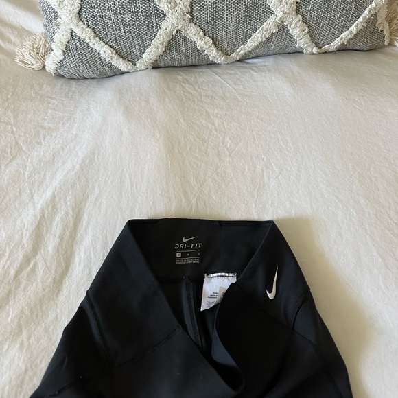 Nike leggings - Picture 3 of 4